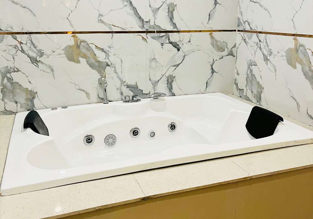 Best luxury spa in pitampura, delhi - Mirror Spa Pitampura